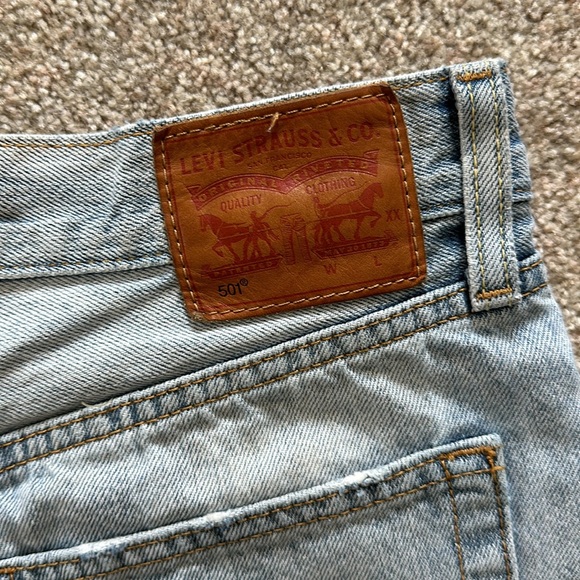 Levi’s 501 Short Waveline - Picture 3 of 5